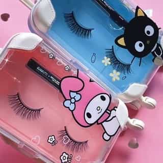 Chococat and My Melody have arrived to amp up your makeup look ✈️💖 Each @Glamnetic x @HelloKitty and Friends lash kit includes a mini black magnetic felt tip eyeliner. OR choose a magnetic eyeliner color inspired by your favorite Sanrio friend! Shop the entire collection online at sanrio.com✨