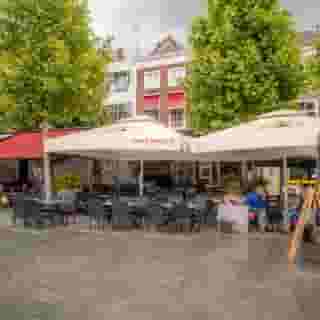 NIEUW op Horecaspot 👀⁠⁠
⁠⁠
🍽 Restaurant⁠
📍 Goes⁠
✔ Verhuur vastgoed⁠ & verkoop bedrijfsexploitatie⁠
⁠
Aan de Grote Markt in Goes is restaurant Al Marcato gevestigd. In een statig pand met veel ruimte en zitplaatsen. Aan de voorzijde is een ruim terras, welke plaats biedt aan 80 gasten. ⁠
⁠
Meer info? Brochure of bezichtiging aanvragen? ⁠
🔗 in bio