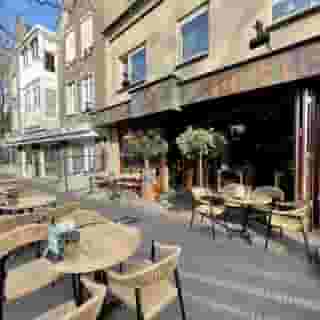 NIEUW op Horecaspot 👀⁠⁠
⁠⁠
🍽 Koffie- en lunchroom⁠
📍 Veghel⁠
✔ Verhuur vastgoed⁠ & verkoop bedrijfsexploitatie⁠
⁠
Midden in het centrum van Veghel, aan de Hoofdstraat, is Vlas Graan & Koffie gelegen. Een horecazaak waar gasten terecht kunnen voor koffie, lunch, diner of een borrel. In de verkoopruimte zijn ca. 60 zitplaatsen, op het terras ca. 40. ⁠
⁠
Meer info? Brochure of bezichtiging aanvragen? ⁠
🔗 in bio