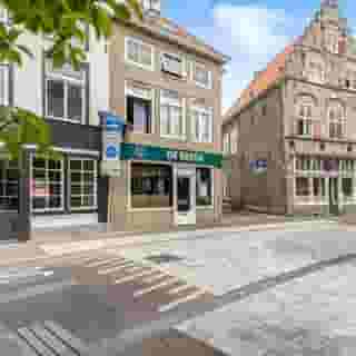 NIEUW op Horecaspot 👀⁠⁠
⁠⁠
🍽 Bezorg- en afhaalzaak⁠
📍 Breda⁠
✔ Verhuur vastgoed⁠ & verkoop bedrijfsexploitatie⁠
⁠
Deze locatie is volledig gerenoveerd in de nieuwe Beren style en van alle gemakken voorzien. Het bedrijfspand staat in het stadscentrum van Breda, een karakteristiek bedrijfspand uit 1878.⁠
⁠
Meer info? Of een bezichtiging inplannen? ⁠
🔗 in bio