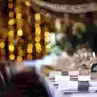 NIEUW op Horecaspot 👀⁠⁠
⁠⁠
🔐 Stille verkoop⁠
🍽 Restaurant, Zalen- en partycentrum⁠
📍 Gelderland⁠
✔️ Verkoop onroerende zaken & verkoop bedrijfsexploitatie ⁠
⁠
Een (horeca)bedrijfsobject gelegen in een dorp tussen Arnhem en Nijmegen, in de provincie Gelderland. Dit bedrijf staat klaar om te worden overgenomen door een nieuwe, enthousiaste ondernemer.⁠
⁠
Het huidige concept is zeer breed. Je kan er terecht voor lunch, borrel, diner of een grote (of zelfs zeer grote) partij. Wat gepaard gaat met een goede, gevarieerde keuken. Daarnaast is er een mogelijkheid tot het bieden van catering op locatie. ⁠
⁠
Meer info? Een brochure of bezichtiging aanvragen? ⁠
🔗 in bio