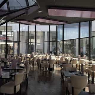 NIEUW op Horecaspot 👀⁠⁠
⁠⁠
🍽 Restaurant⁠
📍 Gorinchem⁠
✔ Verhuur vastgoed⁠ & verkoop bedrijfsexploitatie⁠
⁠
Dit restaurant is in het centrum van Gorinchem gevestigd. Door de locatie en de cirkelvormige (horeca)bedrijfspand valt het goed op. ⁠
⁠
Meer info? Brochure of bezichtiging aanvragen? ⁠
🔗 https://horecaspot.nl/aanbod/bedrijf-1634-asian-tapas-gorinchem