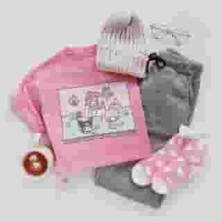 Cozy & cute ☕💗 Tag your homebodies ⬇️⁠
⁠
Link in bio to shop #MyMelody t-shirts and more!✨