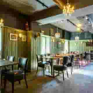 NIEUW op Horecaspot 👀⁠⁠
⁠⁠
🍽 Eetcafé⁠, hotel, restaurant⁠
📍 Berg en Terblijt⁠
✔Verhuur vastgoed⁠ & verkoop bedrijfsexploitatie⁠
⁠
Nog geen tien kilometer van Maastricht, in het gehuchtje Geulhem én aan de voet van de Geulhemmerberg, komen alle vormen van horeca en recreatie samen: fietsers, vaste gasten en groepen, wandelaars, campingbezoekers, koffietafels, communiefeesten, evenementen en de mooiste bruiloften.⁠
⁠
De eigenaar is op zoek naar een enthousiaste opvolger. Qua samenwerking wordt geopteerd voor een langdurige huurovereenkomst ten behoeve van het onroerend goed en de aanwezige roerende zaken worden ter overname aangeboden. ⁠
⁠
Meer info? Brochure of bezichtiging aanvragen? ⁠
🔗 in bio⁠