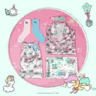 These holiday gift sets are a dream come true ☁️✨ Lounge in supercute comfort this season with our Friend of the Month, the #LittleTwinStars! Tap the link in bio to shop.