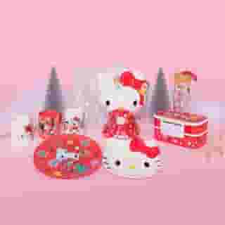 ❄️GIVEAWAY❄️ It’s Day 8 of 12 Days of Gifting! 🎄💖 Follow the steps below to enter for a chance to win today’s prize from the #WorldMarketxHelloKitty collection!⁠
⁠
❄️Follow @sanrio and @worldmarket on Instagram⁠
❄️Like this post⁠
❄️Tag a friend ⁠who deserves some holiday cheer!⁠
⁠
Sweepstakes ends 12/8 at 10:59am PST and one winner will be contacted via DM. No purchase necessary. Must be a US resident and 18+ to enter. Visit the link in bio for the official rules. Shop the collection in-stores and online at @worldmarket.