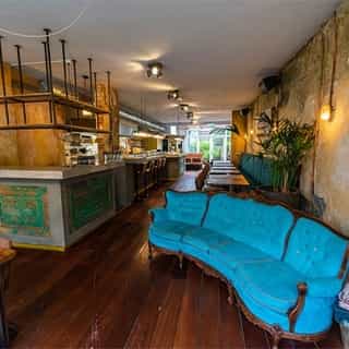 NIEUW op Horecaspot 👀⁠⁠
⁠⁠
🍽 Restaurant⁠
📍 Amsterdam en Den Haag⁠
✔ Verkoop bedrijfsexploitatie⁠, vastgoed te huur ⁠
⁠
Wij bieden u aan 2 prachtige locaties van een bewezen Mexicaans concept. De locatie in Amsterdam is gevestigd aan de Van Woustraat en de andere locatie in Den Haag aan de Prins Hendrikstraat.⁠
⁠
De verkoop gaat om beide locaties inclusief het reeds bestaande concept en is per direct en geheel zonder verplichtingen over te nemen.⁠
⁠
Meer info? Brochure of bezichtiging aanvragen? ⁠
🔗 in bio