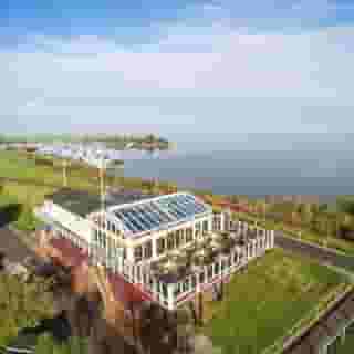 NIEUW op Horecaspot 👀⁠⁠
⁠⁠
🍽 Grand Café-Restaurant de Gouden Stek⁠
📍 Anjum⁠
✔ Verkoop vastgoed⁠ & verkoop bedrijfsexploitatie⁠
⁠
In het Friese dorp vind je grand café-restaurant ‘De Gouden Stek’!⁠
⁠
Een uniek horecabedrijf met een prachtige inrichting, een zonnige serre, mooie terrassen en een unieke locatie met een panoramisch uitzicht over het Nationale Park het Lauwersmeer.⁠
⁠
Meer info? Brochure of bezichtiging aanvragen? ⁠
🔗 in bio