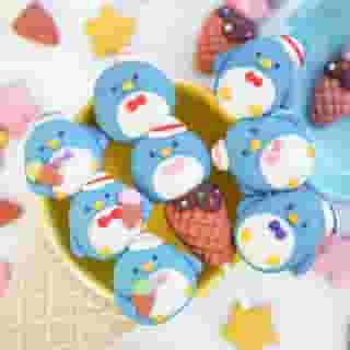 Our dapper Friend of the Month #Tuxedosam loves to eat all the time, so let's create cute and colorful dango-shaped cookie pops just for him! 🍪 🍡 Visit the link in bio for the step-by-step recipe by @mellyeatsworld. 