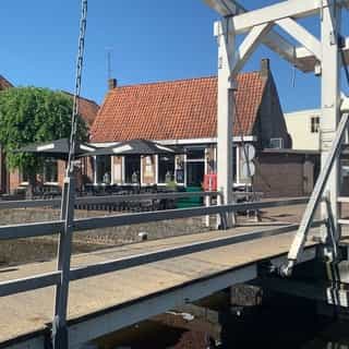 NIEUW op Horecaspot 👀⁠⁠
⁠⁠
🍽 Eetcafé de Compagnie⁠
📍 Hasselt⁠
✔ Verhuur vastgoed⁠ & verkoop bedrijfsexploitatie⁠
⁠
Eetcafé de Compagnie is in de verre omtrek bekend om zijn kwaliteit en zijn bijzonder lekkere spareribs. De huidige exploitant van dit zeer goed lopende en bekende eetcafé runt het bedrijf al sinds juli 2007.⁠
⁠
Meer info? Brochure of bezichtiging aanvragen? ⁠
🔗in bio