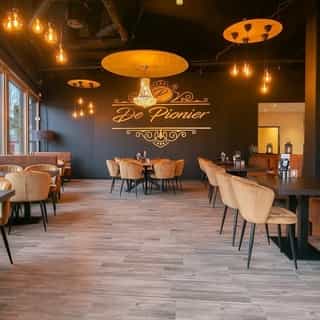NIEUW op Horecaspot 👀⁠⁠
⁠⁠
🍽 Grandcafé de Pionier⁠
📍 Winschoten⁠
✔ Verhuur vastgoed⁠ & verkoop bedrijfsexploitatie⁠
⁠
In het Groningse Winschoten staat dit sfeervolle grandcafé. Dit restaurant is in 2019 volledig nieuw gericht en beschikt over 120 zitplaatsen binnen en 80 ruime plaatsen op het terras. ⁠
⁠
Meer info? Brochure of bezichtiging aanvragen? ⁠
🔗 in bio