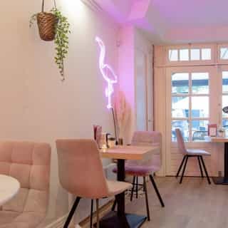 NIEUW op Horecaspot 👀⁠⁠
⁠⁠
🍽 Tosti bar Triple⁠
📍 Haarlem⁠
✔ Verhuur vastgoed⁠ & verkoop bedrijfsexploitatie⁠
⁠
Een trendy tosti-, milkshake- en pancake bar in hartje centrum van Haarlem. Gelegen op een top locatie met een ruim terras dat plaats biedt aan ca. 40 personen. ⁠
⁠
Meer info? Brochure of bezichtiging aanvragen? ⁠
🔗 https://horecaspot.nl/aanbod/bedrijf-1185-tosti-bar-triple