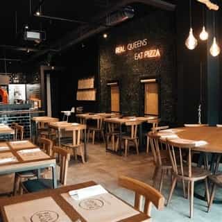 NIEUW op Horecaspot 👀⁠⁠
⁠⁠
🔐 Discrete verkoop ⁠
🍽 Bezorg- en afhaalzaak, Eetcafé⁠
📍 Rotterdam ⁠
⁠
Dit horecabedrijf is gevestigd in de luxe winkelstraat van Rotterdam te midden van boetiekjes, juweliers, verschillende horeca concepten, een supermarkt, en internationale concerns. ⁠
⁠
Meer info? Of een bezichtiging aanvragen? ⁠
🔗 https://horecaspot.nl/aanbod/discreet-1114-horecabedrijf-in-de-karel-doormanstraat