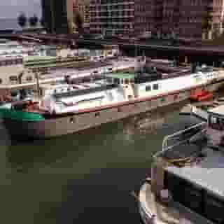 NIEUW op Horecaspot 👀⁠⁠
⁠⁠
🍽 B&B Palmgracht⁠
📍 Amsterdam ⁠
✔ Verkoop vastgoed⁠ & verkoop bedrijfsexploitatie⁠
⁠
Een unieke Bed & Breakfast beschikbaar. Deze B&B is namelijk gesitueerd op een woonschip in Amsterdam. Gelegen aan het IJ en mét sauna en een slaapzolder met uitzicht naar de sterrenhemel.⁠
⁠
Meer info? Brochure of bezichtiging aanvragen? ⁠
🔗 in bio