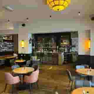 NIEUW op Horecaspot 👀⁠⁠
⁠⁠
🍽 Grandafé Le Journal ⁠
📍 Almere (Haven)⁠
✔ Verhuur vastgoed⁠ & verkoop bedrijfsexploitatie⁠
⁠
Het grandcafé bevindt zich in de havenkom van Almere-haven. Het bedrijf ligt op een goede locatie in de haven en kent ook een grote passantenstroom. ⁠
⁠
Vanaf het ruime terras, met zo'n 110 zitplaatsen, heb je uitzicht op de haven. ⁠
⁠
Meer info? Brochure of bezichtiging aanvragen? ⁠
🔗 link in bio