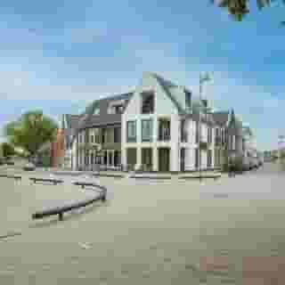 NIEUW op Horecaspot 👀⁠⁠
⁠⁠
🍽 Casco horecaruimtes ⁠
📍 Heinkenszand - Zeeland⁠
✔ Verhuur vastgoed⁠ ⁠
⁠
De beschikbare ruimtes zijn 56 m² en 58 m² (VVO) en kunnen middels een doorbraak worden samengevoegd tot een geheel. De ruimtes hebben een frontbreedte van 6,90 en 6,70 meter. De bestemming is centrumdoeleinden en is daarmee geschikt voor horeca.⁠
⁠
Meer info? Brochure of bezichtiging aanvragen? ⁠
🔗 link in bio