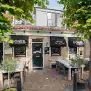 NIEUW op Horecaspot 👀⁠⁠
⁠⁠
🍽 Café-Restaurant Bobby's⁠
📍 Wemeldinge (Zeeland)⁠
✔ Verkoop vastgoed⁠ & verkoop bedrijfsexploitatie⁠
⁠
Café-Restaurant Bobby's is al sinds 1997 een begrip in de regio. Dit bekende en sfeervolle bedrijf is gelegen aan de centraal gelegen Dorpsstraat. ⁠
⁠
Het restaurant in de huidige situatie telt 54 zitplaatsen binnen en op het terras 18 zitplaatsen. ⁠
⁠
Meer info? Brochure of bezichtiging aanvragen? ⁠
🔗 link in bio