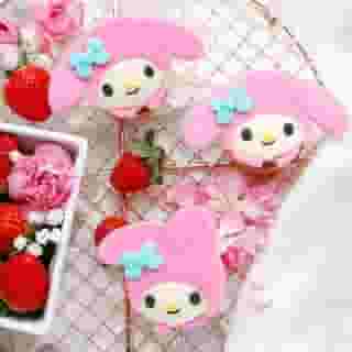 We hope you had a super sweet time celebrating #MyMelody with us all month long! Find the recipe for these mini Strawberry Almond Pound Cakes (her favorite! 🍰💞) by @luxeandthelady on Sweet Happy News blog. Link in bio! 