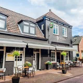 Nieuw op Horecaspot 👀⁠⁠
⁠⁠
🍽 Restaurantruimte (met zalen) ⁠
📍   Wijhe - Overijssel⁠
✔ Verhuur vastgoed & verkoop bedrijfsexploitatie ⁠⁠
⁠⁠
In de plaats Wijhe, onder de rook van Zwolle, vind je deze horeca locatie. Dit grote horecabedrijf beschikt over ca. 1000 m2 vloeroppervlakte, een restaurantgedeelte, zaalruimte, een bar, keuken en een bedrijfswoning.⁠
⁠
Meer info? Of een brochure of bezichtiging aanvragen? 🔗 klik op de link in bio