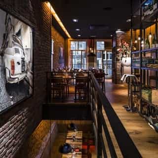 Nieuw op Horecaspot 👀⁠⁠
⁠⁠
🍽 Restaurant Strada del Vino⁠
📍   Dordrecht⁠
✔ Verhuur vastgoed & verkoop bedrijfsexploitatie ⁠⁠
⁠⁠
Het restaurant is al geruime tijd een begrip in Dordrecht en onderscheidt zich niet alleen door het prachtige pand, maar ook op het gebied van service, ambiance en een uitgebreide wijnkaart.⁠
⁠⁠
Meer info? Of een brochure of bezichtiging aanvragen? 🔗 klik op de link in bio⁠⁠
⁠