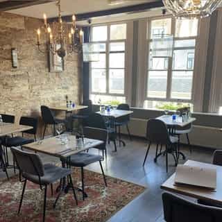 Nieuw op Horecaspot 👀⁠⁠
⁠⁠
🍽 Restaurant Heerlijk Nel⁠
📍   Alkmaar⁠
✔ Verhuur vastgoed & verkoop bedrijfsexploitatie ⁠⁠
⁠⁠
Gelegen aan het Verdronkenoord in het stadscentrum van Alkmaar. Het restaurant bevindt zich op de eerste etage van het monumentale pand.⁠
⁠⁠
Meer info? Of een brochure of bezichtiging aanvragen? 🔗klik op de link in bio⁠⁠
⁠