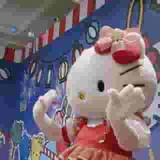 Supercute adventure awaits! 🌈✨Tag a friend who needs to visit the @hellokitty Friends Around The World Tour ✈️Now open in the greater #Seattle area until Dec. 29th. Link in bio to purchase your tickets today. #HelloKitty45 #1974to4ever 