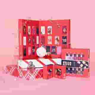 Hello Holidays! 🎄❤️ We're celebrating with 12 Days Of Gifting! Every day for the next 12 days, you'll have a chance to win a special gift pack 🎁 Follow the steps below to enter for a chance to win today's prize: the #OPIxHelloKitty holiday collection! ⁠
⁠
❄️Follow @sanrio on Instagram⁠
❄️Like this post!⁠
❄️Tag a friend ⁠
⁠
Sweepstakes ends 12/1 at 11:59pm PST. One winner will be chosen and contacted by 12/13 via DM. No purchase necessary. Must be a US resident and 18+ to enter. Visit the link in bio for full terms and conditions. Collection is available online at @sanrio and @opi. 