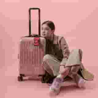 Dreaming of supercute travels? 🎀 @hellokitty x @herschelsupply luggage and more is available online! Link in bio to shop. #HelloKittyxHerschel