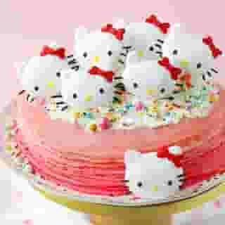 The weekend just got sweeter 🍰 Find the recipe for this #HelloKitty Ombré Crepe Cake by @luxeandthelady on Sweet Happy News blog. Link in bio! 