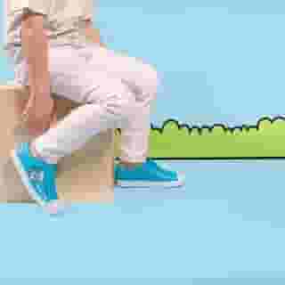 Glow-in-the- dark, shock absorbent, odor resistant, and hand-washable, the Jefferson Glow from features your friend Mr. Bump™! Visit the link in bio to shop the very special @mrmenofficial x @nativeshoes collection 💙