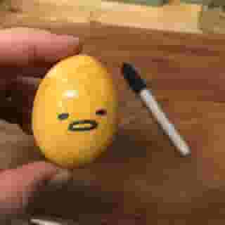 Feeling lazy this #Easter? @gudetama can relate... learn how to easily make eggs-traordinary eggs using all natural ingredients that you can find around your house! Visit the link in bio for the tutorial. #gudetama #eastereggs #eggs