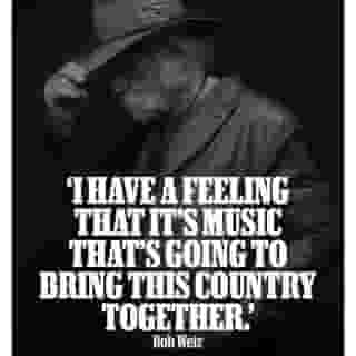 In 2025, Bob Weir sat down for The Rolling Stone Interview to share lessons from a lifetime spent on the road: "I’ve never made plans. And I’m not about to, because I’m too damn busy doing other stuff." Hit the link in bio to read. 📷 @devinyalkin for Rolling Stone