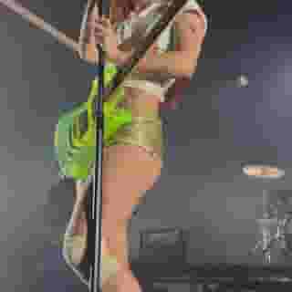 @wetlegband took the stage at the Nashville edition of Rolling Stone's rock tour Gather No Moss, performing hits like "Being In Love" and more. Up next: New York City on October 16 w/ @mjlenderman, @hovvdy & @anniedirusso 🎟️ hit the link in bio for tickets