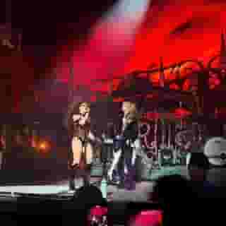 This weekend at Forest Hills in NYC, @chappellroan brought out @heartofficial's @nancywilson for an epic performance of "Barracuda." Hit the link in our bio to see Rolling Stone's gallery of photos. 📷 @_.steph.__