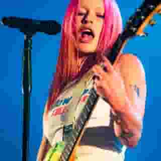 See our backstage photos from Wet Leg’s show in New York’s Central Park this week. “There’s something about outdoor shows that hit differently,” singer Rhian Teasdale says. “I think playing among the trees in the middle of a city almost tricks you into letting go more.” Link in bio. 📷 @maju.rogo for Rolling Stone