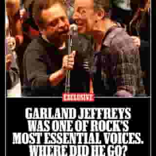 A friend of Lou Reed and Bruce Springsteen, Garland Jeffreys was celebrated for his unflinching songs about race. Now his wife wants to make sure he’s not forgotten. She talked to Rolling Stone about Jeffreys and a new documentary about the star titled 'Garland Jeffreys: The King of In Between,' out in August. Read at the link in our bio. 📷 Getty, @sallydaviesphoto for Rolling Stone