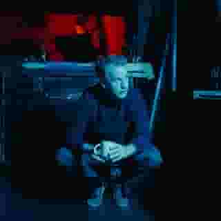 Comedian Mike Birbiglia @birbigs) took Rolling Stone backstage and inside the making of his new special, 'The Good Life.' Hit the link in bio to learn how Mike brought his one-man show from stage to screen in only 60 days. 📷 @colewilson for Rolling Stone