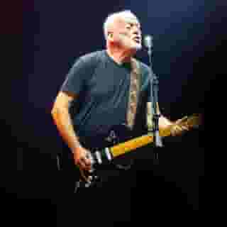 @davidgilmour's concert at Madison Square Garden was a powerhouse of moody songs rich with Gilmour’s emotive playing. Read our review of the show at the link in our bio. 📸 @grifflotz for Rolling Stone