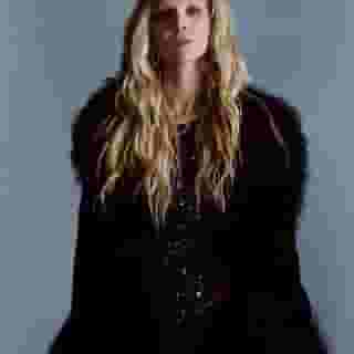 INTERVIEW: Star of @venommovie, @fargo, and 'Ted Lasso' @junotemple talks to Rolling Stone about her journey from the wilds of rural England to the Hollywood projects of her dreams: "I fucking love what I do so much and it really matters to me. It really matters for my sanity, selfishly, for being able to be in reality, but also to be able to see it through other people’s eyes." Hit the link in bio to read the full interview.

Writer @jalexmorris
Photographer @yanayatsuk
Deputy Editor: Maria Fontoura
Creative Director @joe_hutchinson
Director of Photography @jennsantana
Deputy Photo Editor, Digital @grifflotz
Hair Stylist @cnaselli
Makeup Artist @gitabass
Photographic Assistance @enmiyang