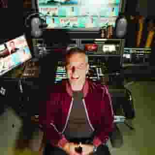 Sebastian Maniscalco (@sebastiancomedy) sold out Madison Square Garden five nights in a row. He’s still deciding what success means. In a new conversation with Rolling Stone, the comic reflects on what it means to be at the top and where he could go next – hit the link in our bio to read. 📸 @pet__fish for Rolling Stone