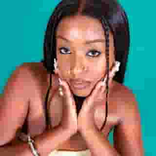 Meet @alemeda, the East African pop-rocker taking on an iconic rap label. ⭐ In a new interview with Rolling Stone, the musician traces her unique path, including developing her own relationship with Islam, leaving family behind in humanitarian crises, and what being on a label with SZA and Doechii means to her. Read it at the link in our bio. 📸 @maju.rogo for Rolling Stone