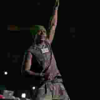 @asakemusic's Madison Square Garden debut connected the corners of the earth. The Afrobeats star leaned into the singular strength of unique sound to bring his Lungu Boy tour to New York City – read our show review by tapping the link in our bio. 📸 @moresoupplease for Rolling Stone