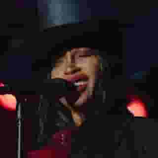 Afropunk’s Brooklyn weekend made its debut at Prospect Park, with @erykahbadu headlining both nights. See the full gallery of photos at the link in our bio. 📸 @moresoupplease for Rolling Stone