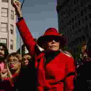 In a new interview with Rolling Stone, legendary actress and climate change activist @janefonda talks to Rolling Stone about the do-or-die November election, the threat of fossil fuels, and finding her purpose in life. Hit the link in bio to read. 📷 @yanayatsuk for Rolling Stone