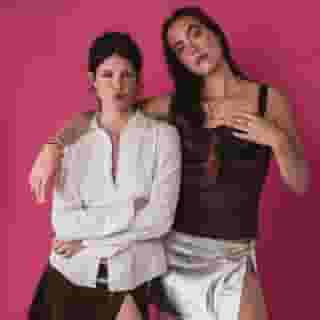 After losing half the band, splitting with their management, and parting with their label, Carlotta Cosials and Ana Perotte of @hindsband had to rely on each other. 
They talked to Rolling Stone about how they regrouped and made their great new album, 'Viva Hinds' – read the interview at the link in our bio. 

🖊️ @angiemartoccio
📸 @sachalecca for Rolling Stone