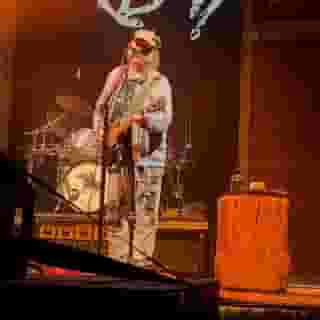 Neil Young just wrapped two nights at New York’s Forest Hills Stadium. Here he is playing “Powderfinger,” No. 1 on Rolling Stone’s list of greatest Neil Young songs (see the full list at the link in our bio). 📷 @angiemartoccio