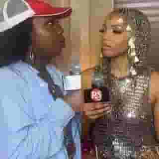 @chloebailey joins Rolling Stone's 'The Green Room' at #Coachella to talk about her new album, describe it in 3️⃣ emojis, and tease the title 👀 Hit the link in bio to watch the full interview.