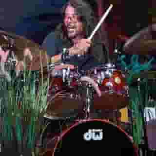 @paulmccartney, margaritas, @snoopdogg, and one hell of a Parrothead party at the Hollywood Bowl. Hit the link in bio to see what else happened at last night's legendary Jimmy Buffett tribute concert. 📷 Randall Michelson/Live Nation-Hewitt Silva