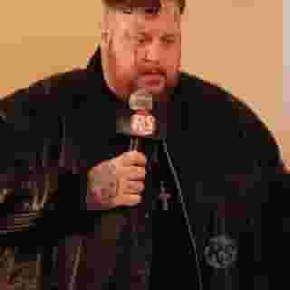 @jellyroll615 opens up to Rolling Stone about his plea to Congress for anti-fentanyl legislation: "Believe it or not, I've got a call from about every senator in America." Hit the link in bio to watch the full episode of 'The Green Room' from #GRAMMYs week.