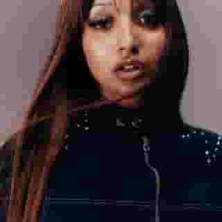 Though her bite-size tracks (and concerts) have been known to speed past you with the headiness of a sugar rush, @pinkpantheress is in it for the long haul, harnessing her TikTok-farmed momentum into a four-dimensional career. Read her @RollingStoneUK cover story at the link in our bio. 📷 @jeffhahnstudio for @RollingStoneUK